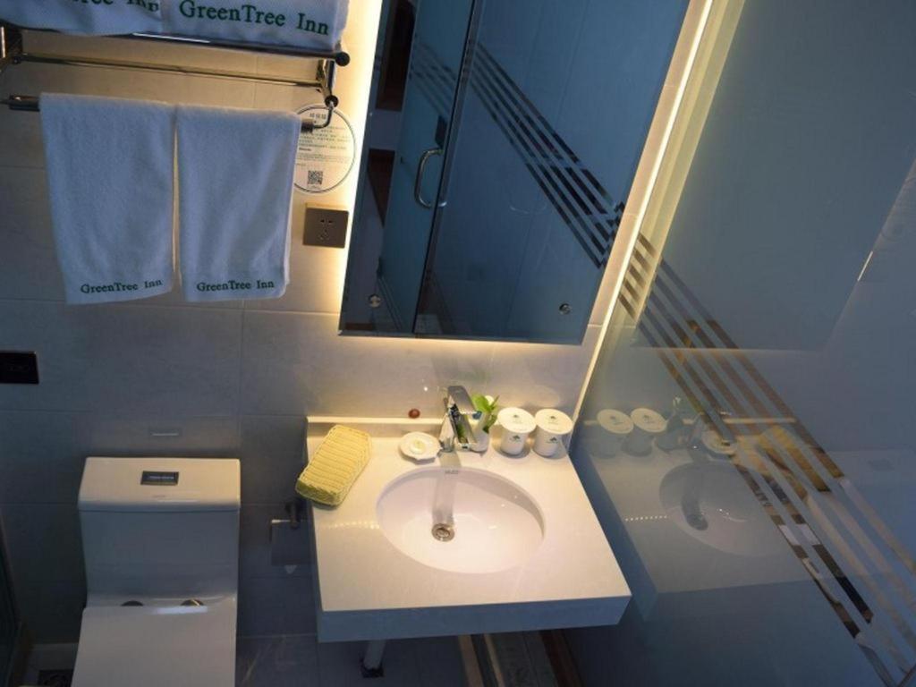 Greentree Inn Zhengzhou Xinzheng City Longhu Town Xiangyun Road Express Hotel Exteriér fotografie